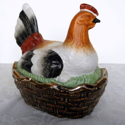 Chicken Hen on Basket Nesting 4.25 Covered Ceramic Dish  