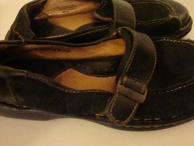 BORN Womens Slip On Shoes Flats size 6 36.5 BLACK LEATHER Suede Buckle 