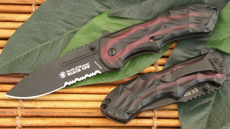 Smith & Wesson Black Ops 3RS spear pt knife Black & Red  